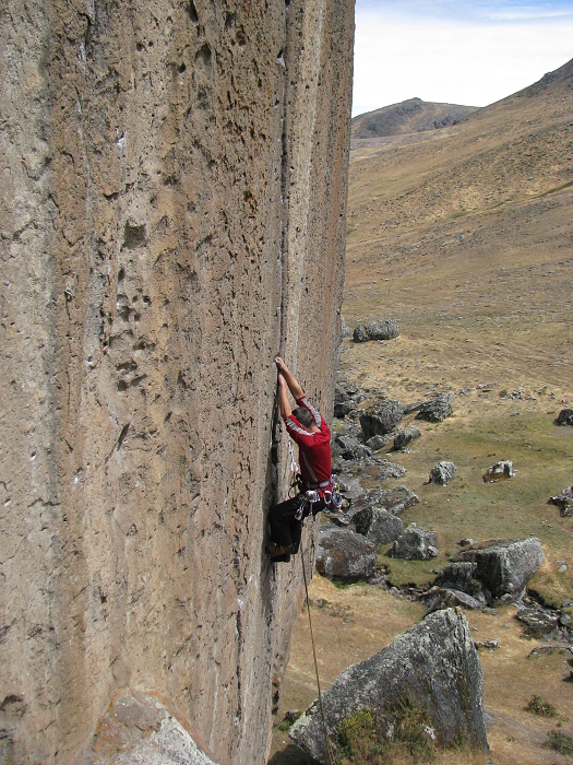 Hatun Machay - pískovcové lezení ve výšce 4200m